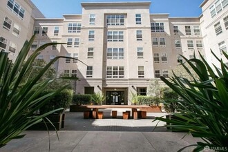 Building Photo - 821 Folsom St