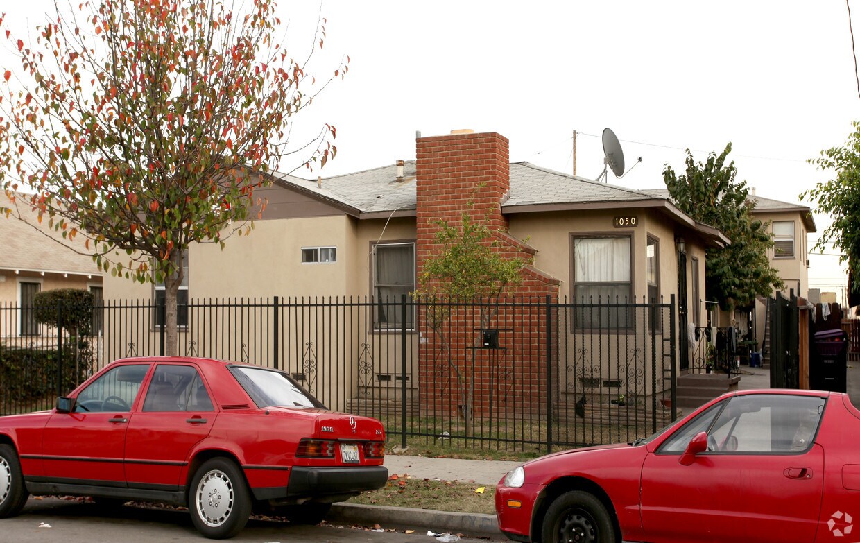 Building Photo - 1050 Cerritos Ave