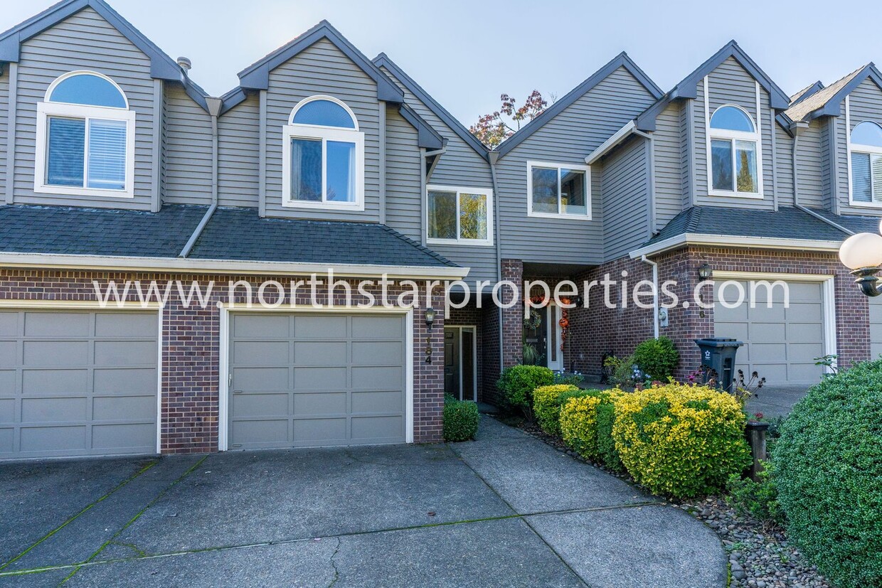 Foto principal - Lake Oswego First Addition Townhome