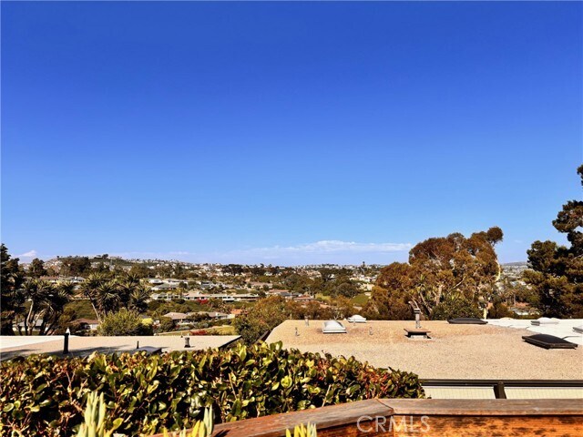 Building Photo - 220 Del Gado Rd