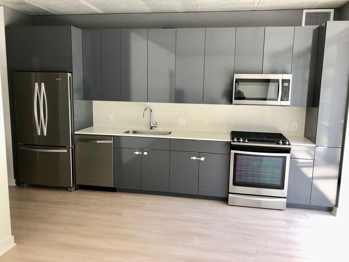 Foto principal - 110 W Hubbard St