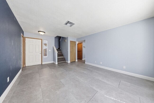 Building Photo - Well-Maintained Home in Prime Location – Near Freeway Access!