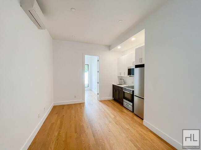 Building Photo - DEKALB AVENUE / Clinton Hill / 1-Bed 1-Bat...