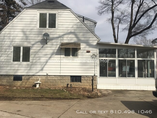 Building Photo - 3 bedroom, 1 bath home in Kearsley Schools!