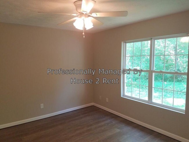 Foto del edificio - 2889 Dr Springs Rd
