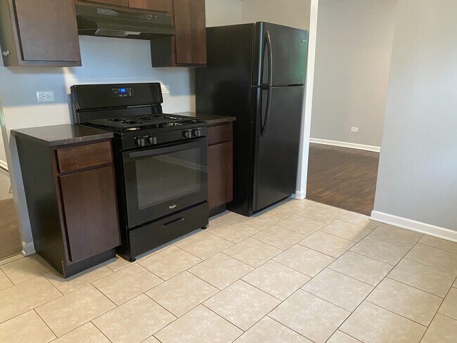 Building Photo - 3314 Birchwood Dr