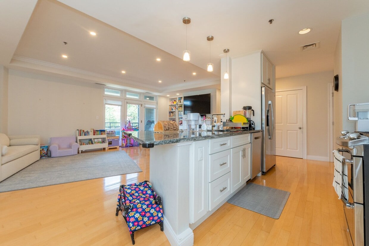 Photo - 1602 Beacon St.,