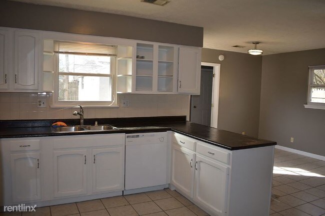 Building Photo - 3 br, 1.5 bath House - 2836 Winter Park Dr