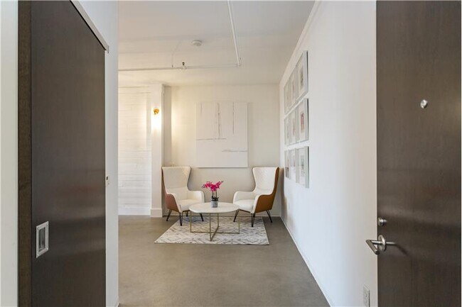 Building Photo - 2115 Yeaman Pl