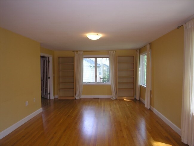 Building Photo - 68 Craftsland Rd