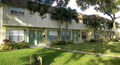 Building Photo - 4719 NW 9th Dr