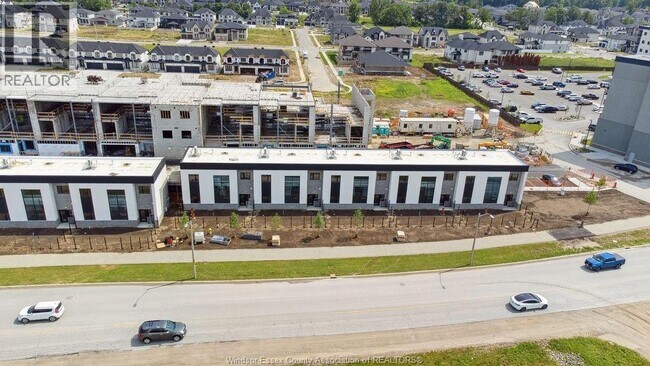 Building Photo - 4300 Laurier Pkwy