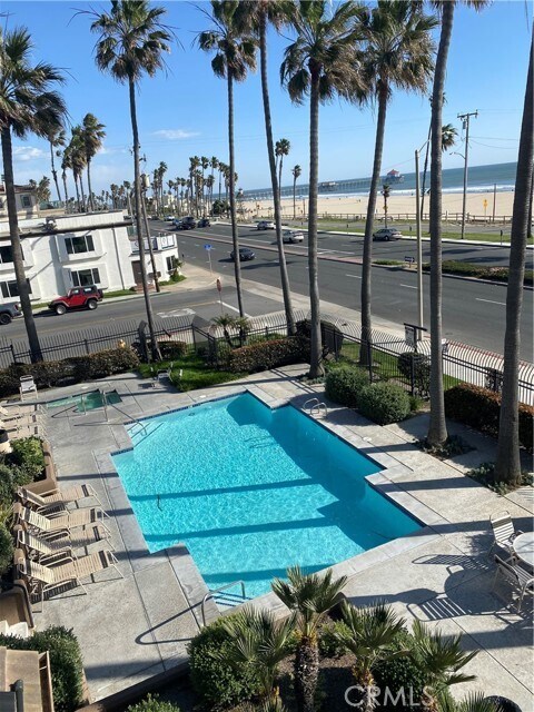 Foto del edificio - 1200 Pacific Coast Hwy