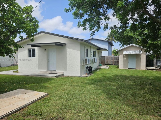 Building Photo - 9415 SW 38th St