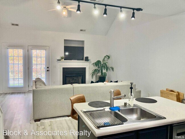 Foto del edificio - 2 br, 2 bath House - 46 Signet Drive