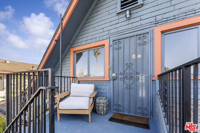 Building Photo - 1217 Waterloo St