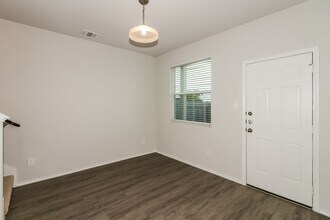 Building Photo - 2607 Bouvardia Wy