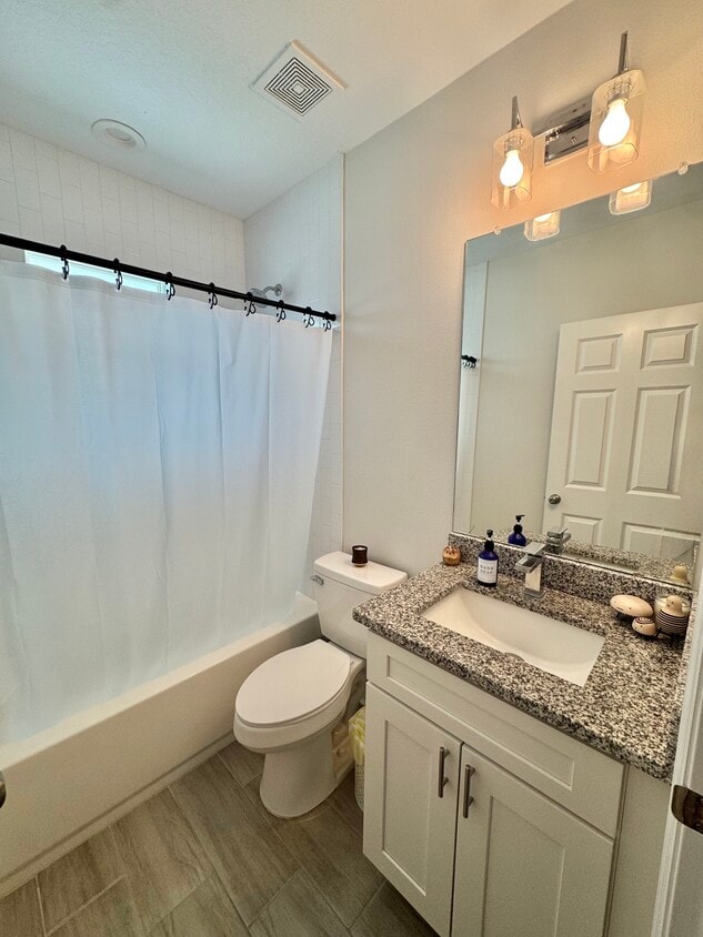 Bathroom shared with only 1 person - 2208 E 15th Ave