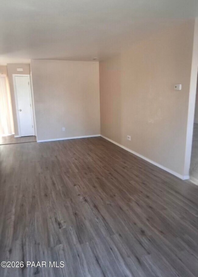 Foto del edificio - 8419 E Yavapai Rd