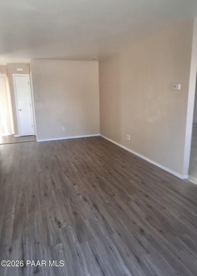 Building Photo - 8419 E Yavapai Rd