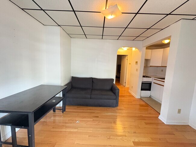 Foto del edificio - 211 Clinton Ave