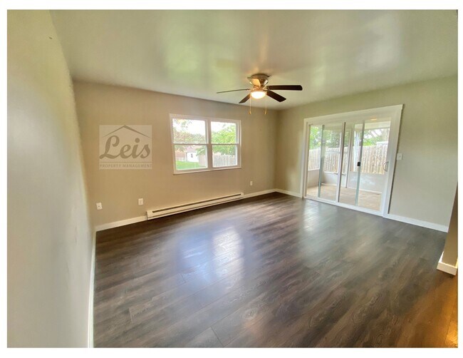 Foto del edificio - 1473 Skylark Dr