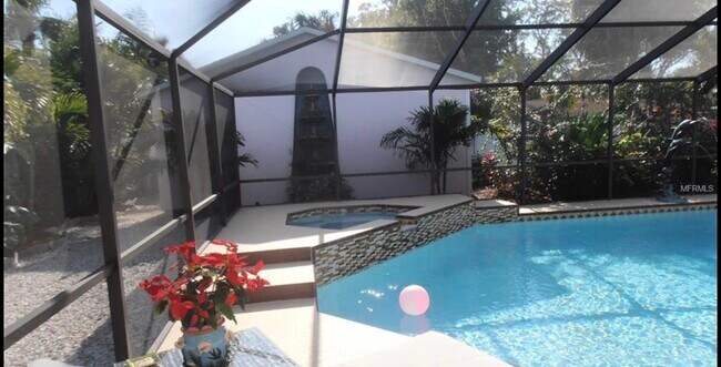 Foto del edificio - 7020 Mango Ave S
