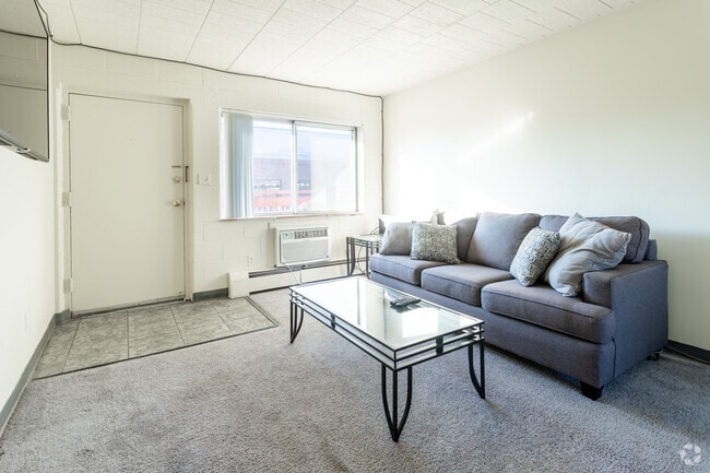 2 BR, 1 BA - 3rd Floor - 415 Hoover