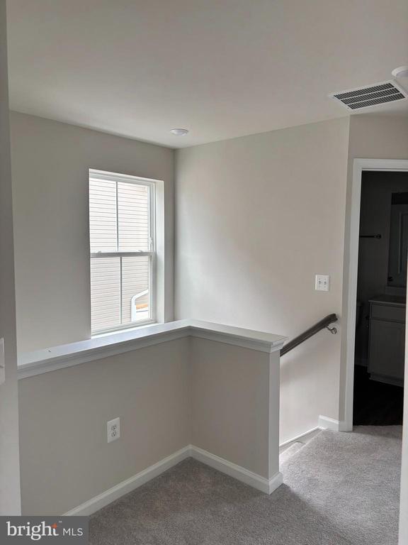 Foto del edificio - 293 Mineral Springs Rd