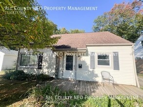 Building Photo - 2290 Suncrest Dr