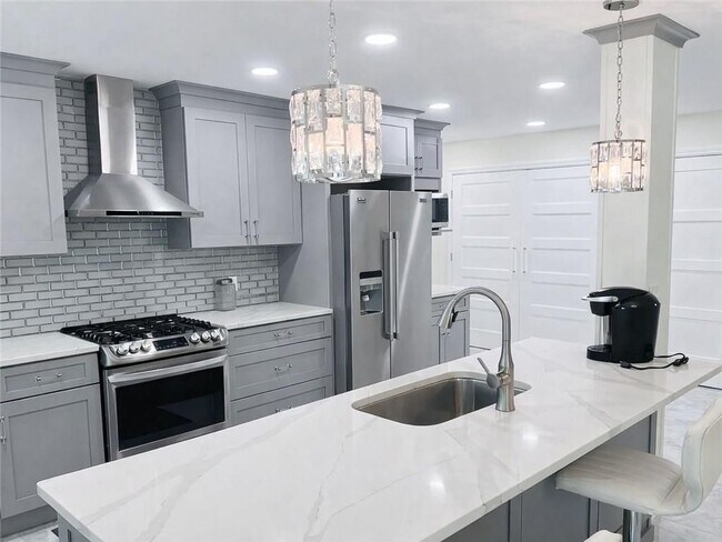 Foto del edificio - 2124 Zelda Dr NE