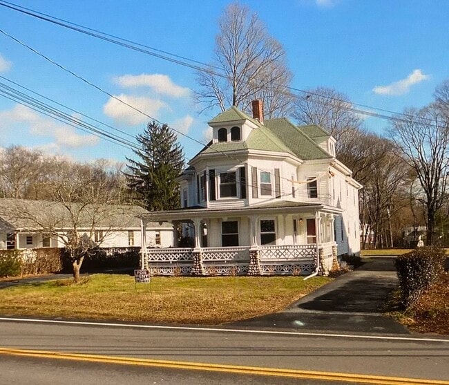 Building Photo - 114 Pond St