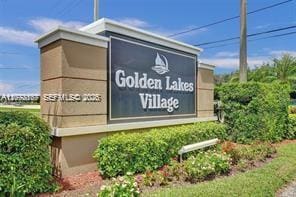 Building Photo - 302 Lake Evelyn Dr