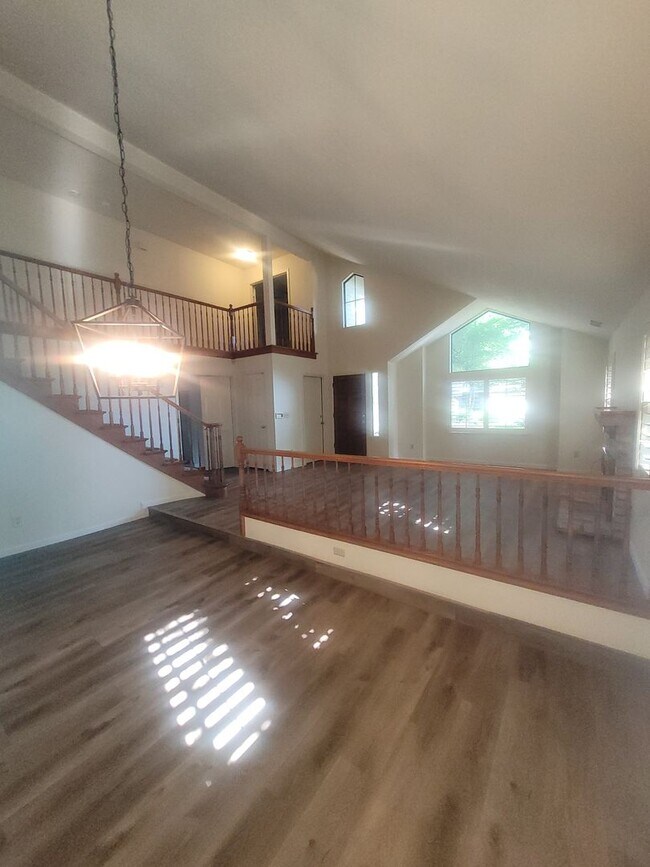 Building Photo - Gated community along American River Drive