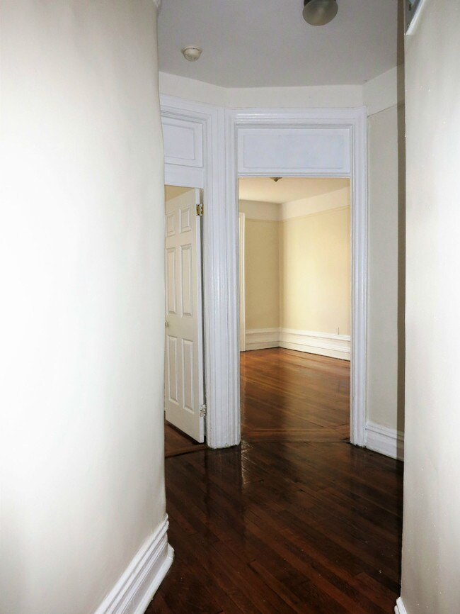 Foto del edificio - 4640 Broadway
