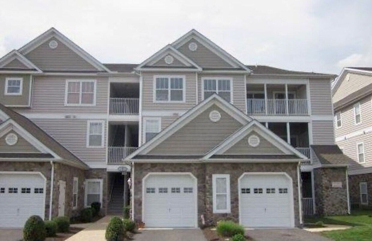 Hearthstone Manor- Pet friendly condo wit... - Hearthstone Manor-  Pet friendly condo wit...