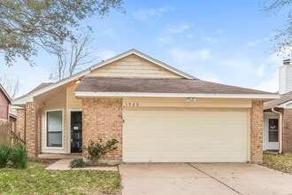 Building Photo - 1525 Miller Ave