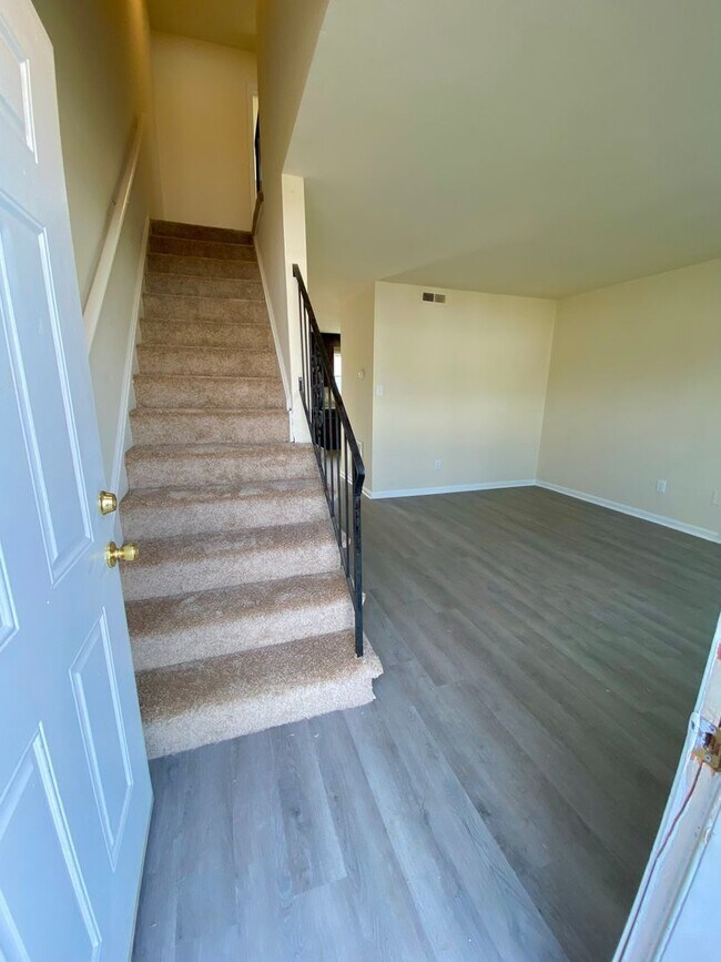 Foto del edificio - 808 Arlington Rd