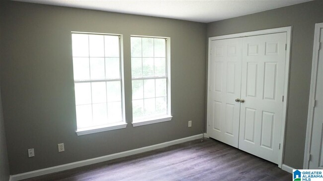 Building Photo - 3840 Coalburg Rd