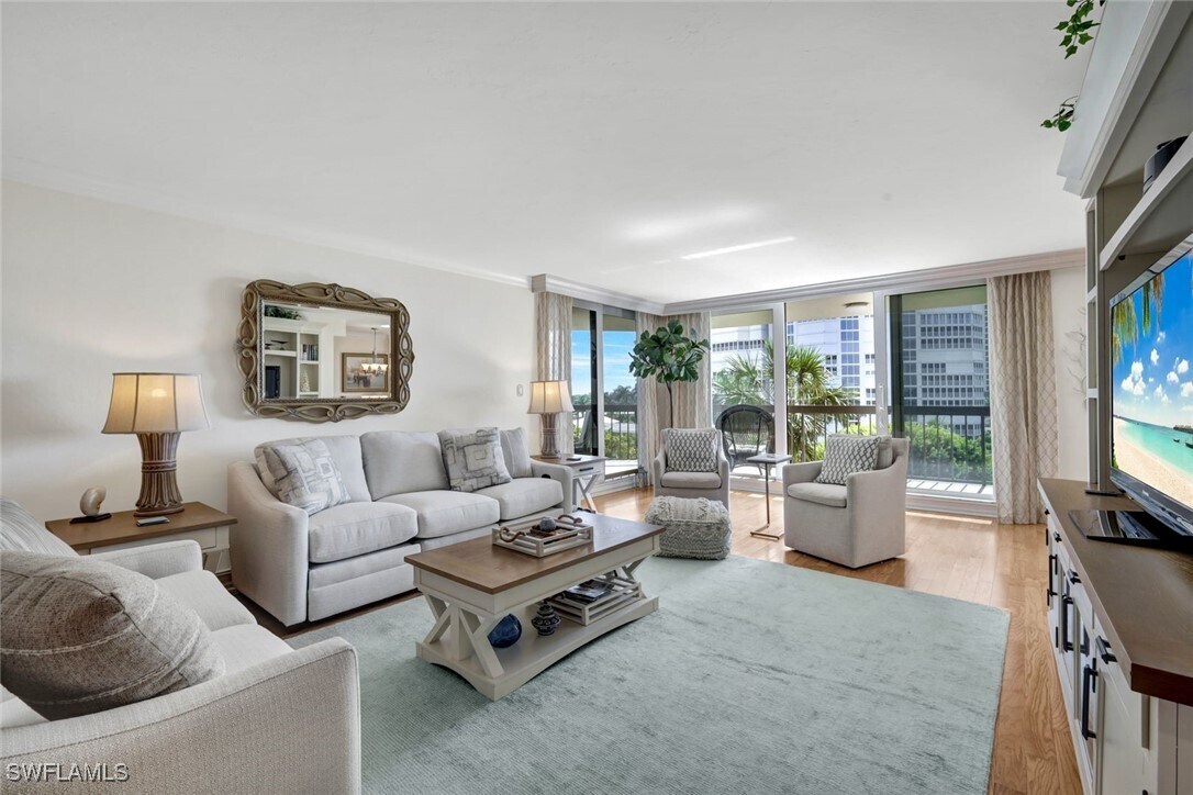 Foto del edificio - 4551 Gulf Shore Blvd N