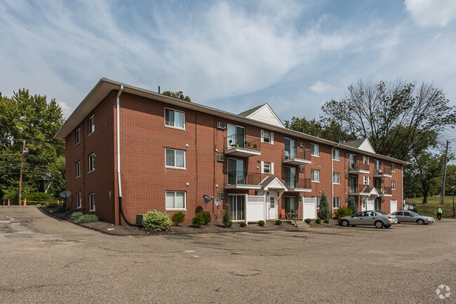 Building Photo - St. Charles Court Apartments