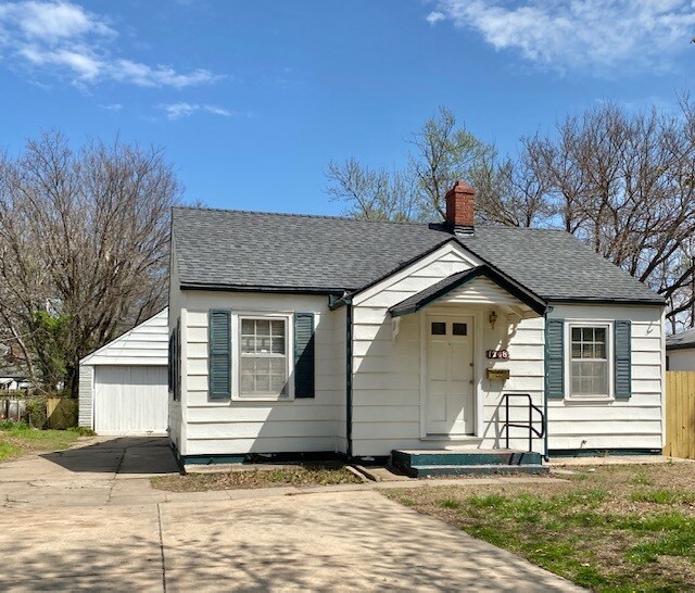 Primary Photo - 1248 N Pershing St