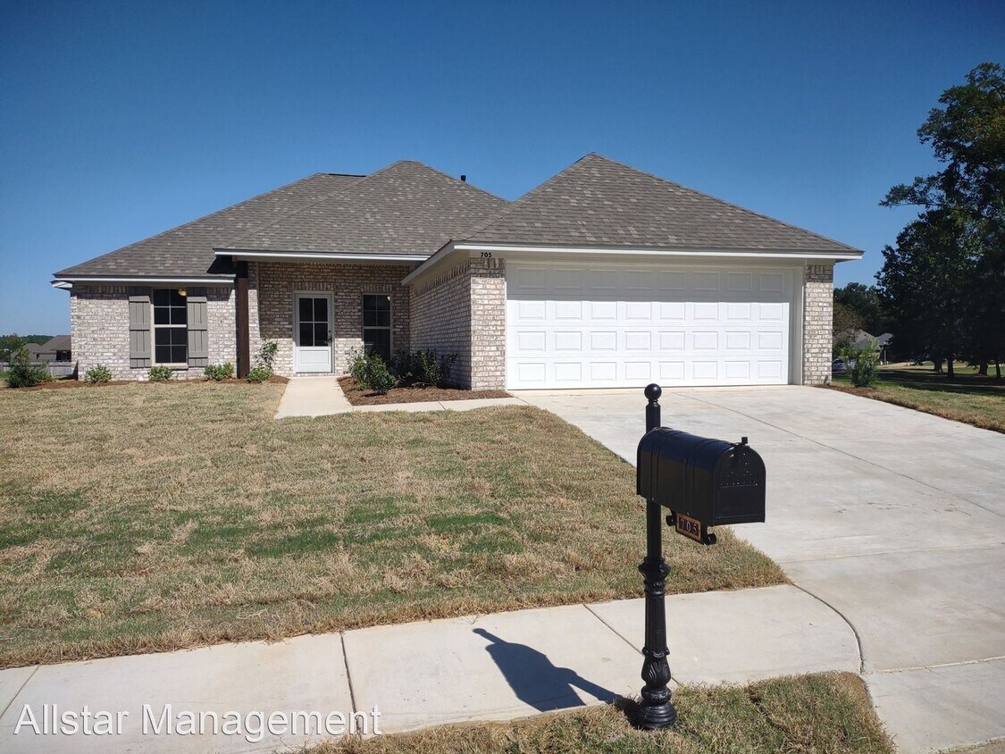 Primary Photo - 4 br, 2 bath House - 705 Granite Drive