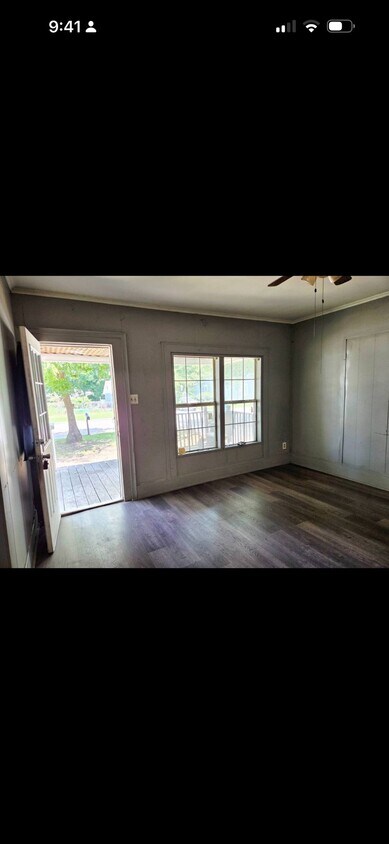 Foto del edificio - 308 Old Willow St