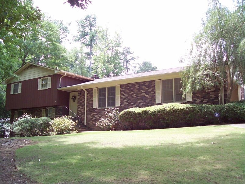 Primary Photo - 130 Rollingwood Dr