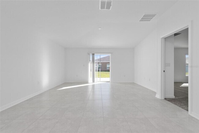 Foto del edificio - 346 Rustic Rail Dr