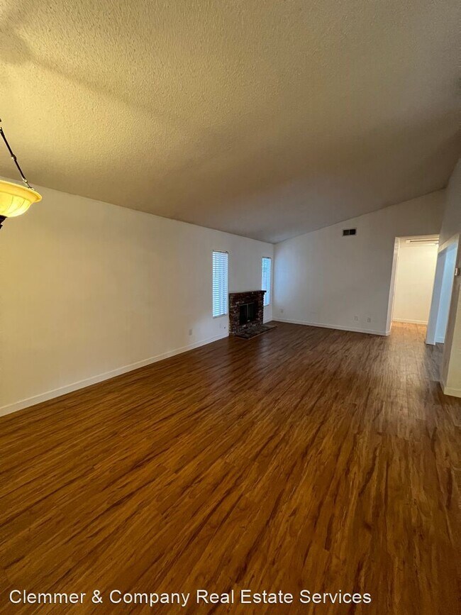 Foto del edificio - 3 br, 2 bath House - 11357 Goleta Street