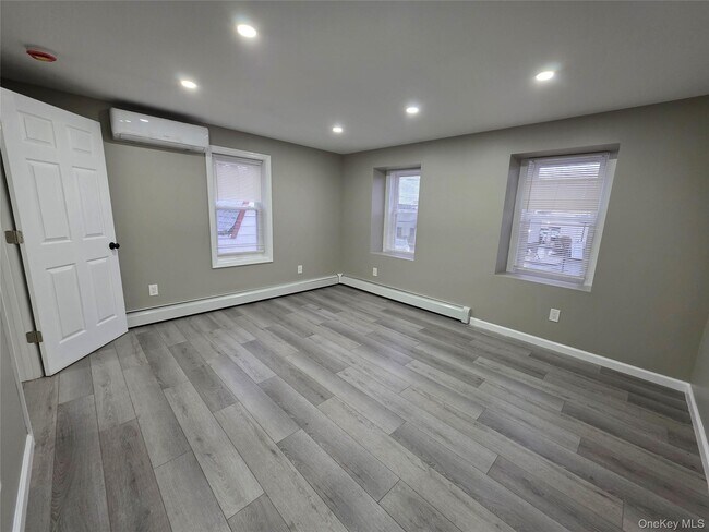 Foto del edificio - 269 Willis Ave