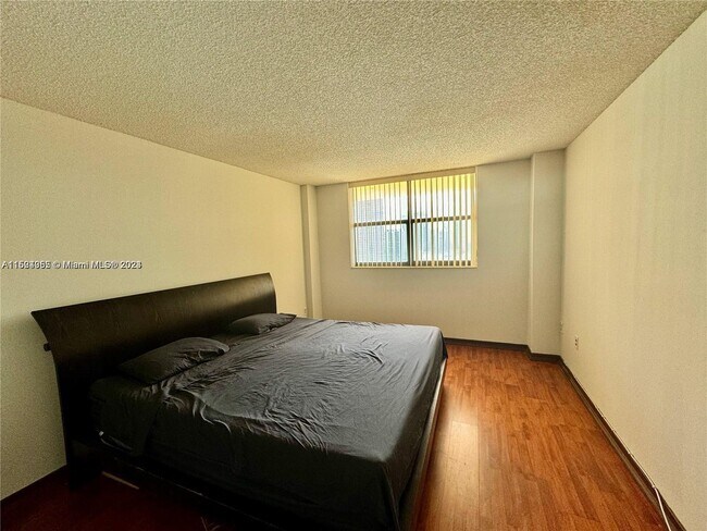Foto del edificio - 210 174th St