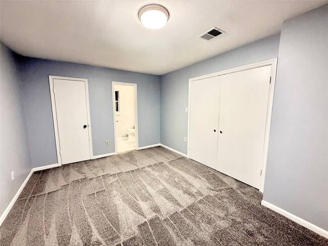 Building Photo - 5359 Friar Tuck Dr